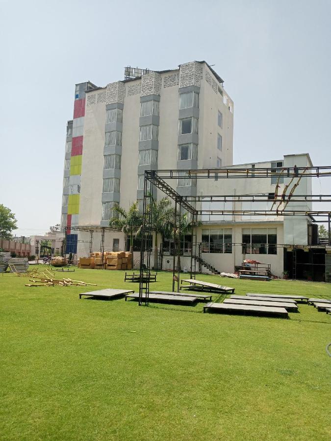 Hotel 5 Flowers Ananta Elite Kota  Exteriér fotografie