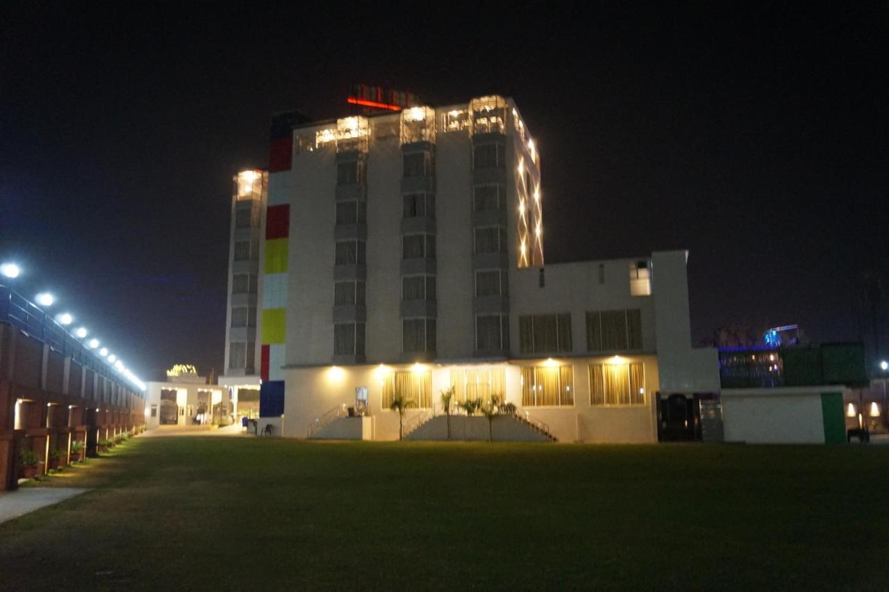 Hotel 5 Flowers Ananta Elite Kota  Exteriér fotografie